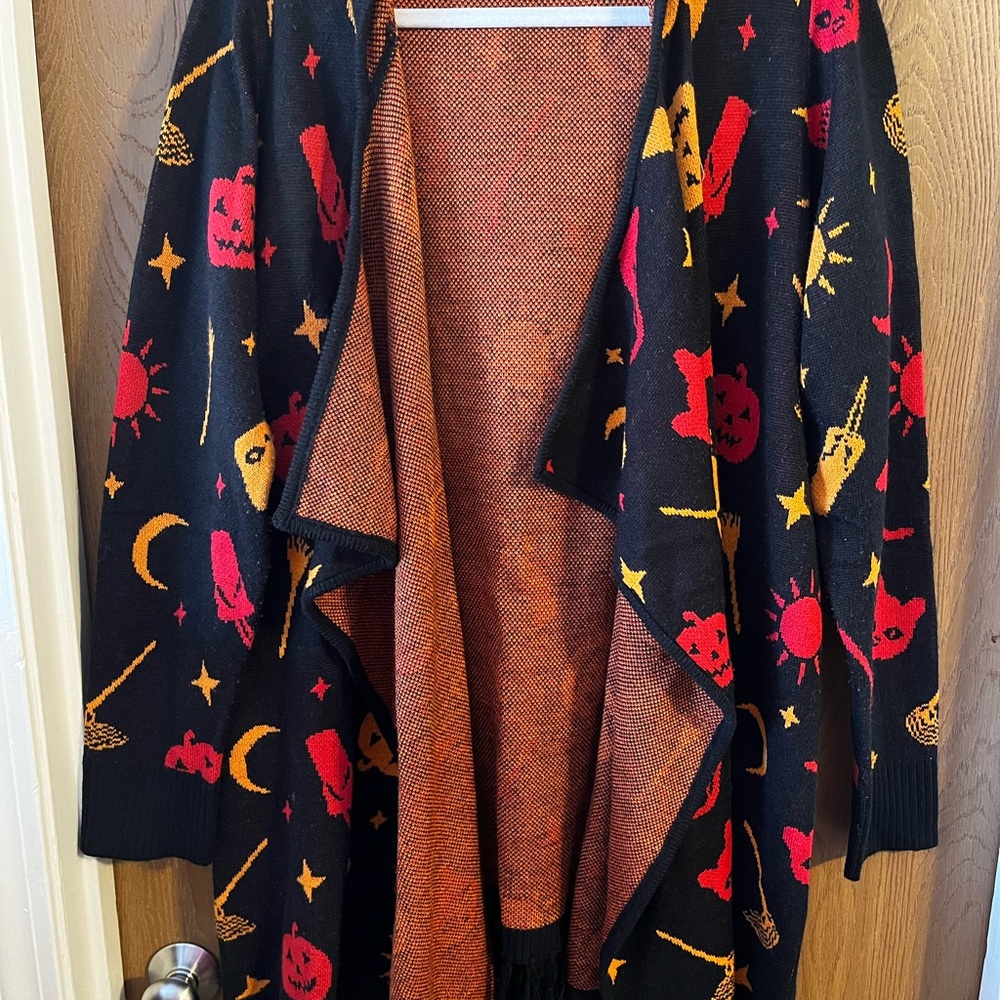 Her Universe Disney Hocus Pocus “Dani” Cardigan Size 0